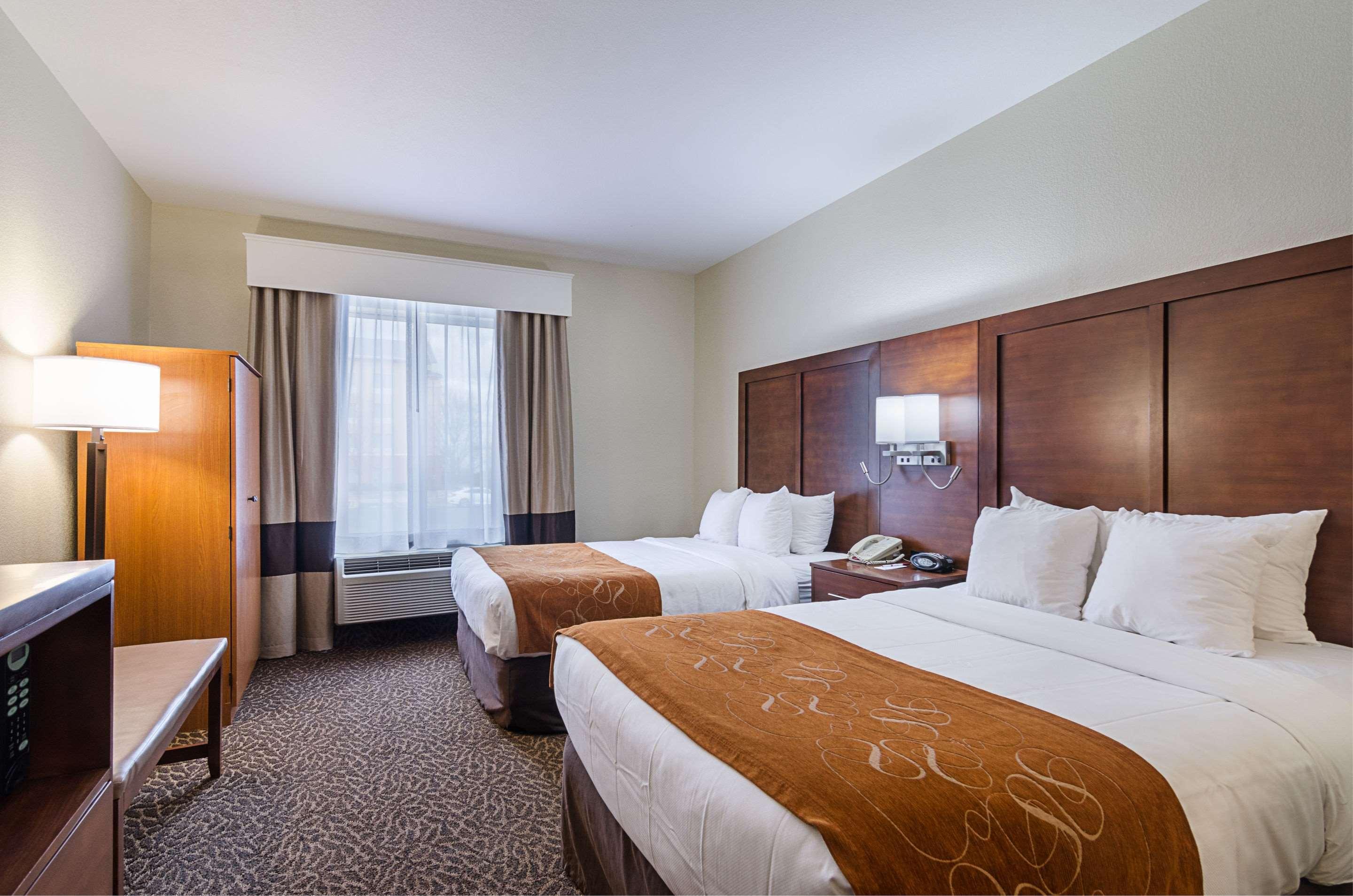 Quality Suites Springdale West I-49 Екстериор снимка