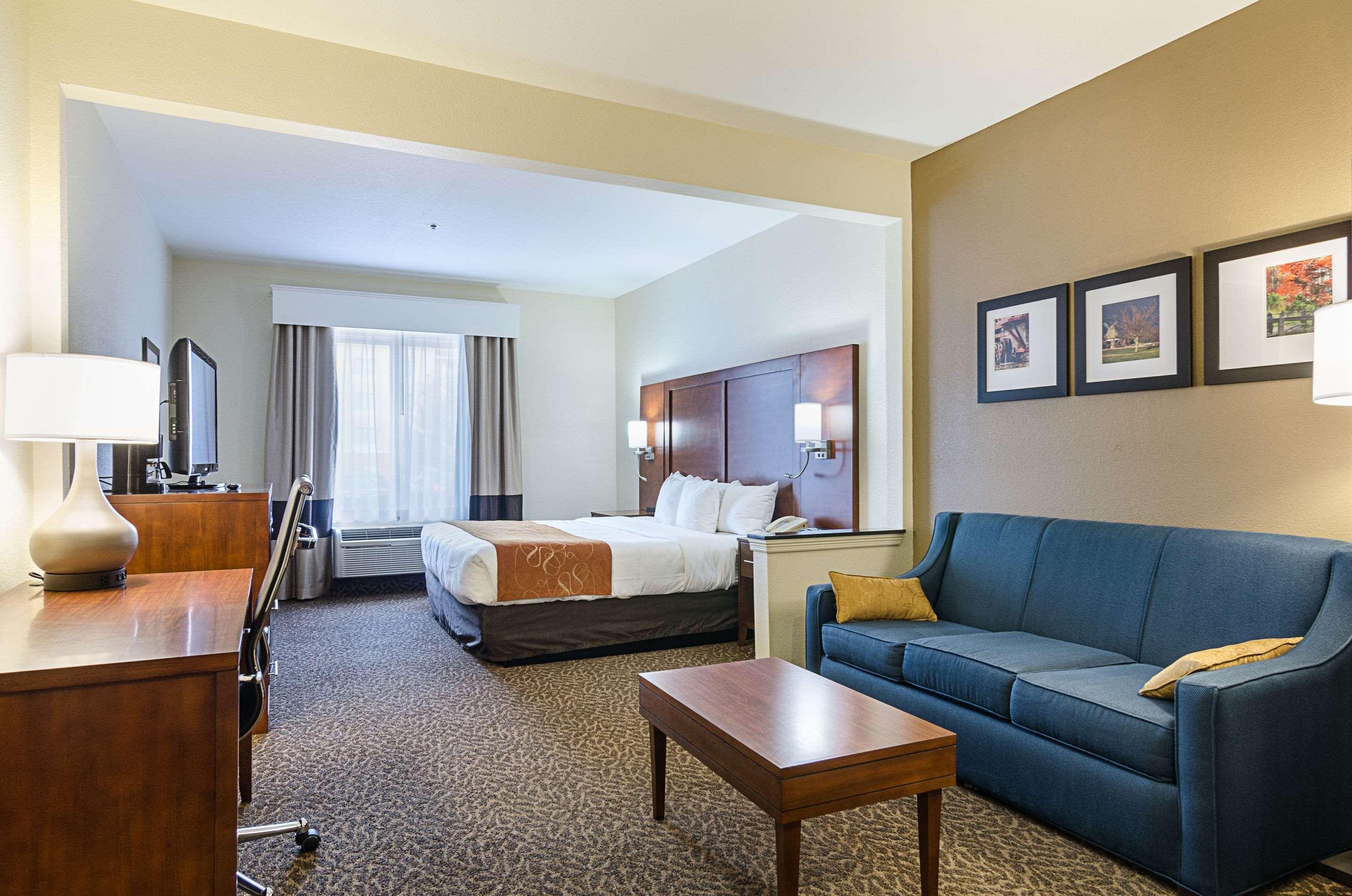 Quality Suites Springdale West I-49 Екстериор снимка