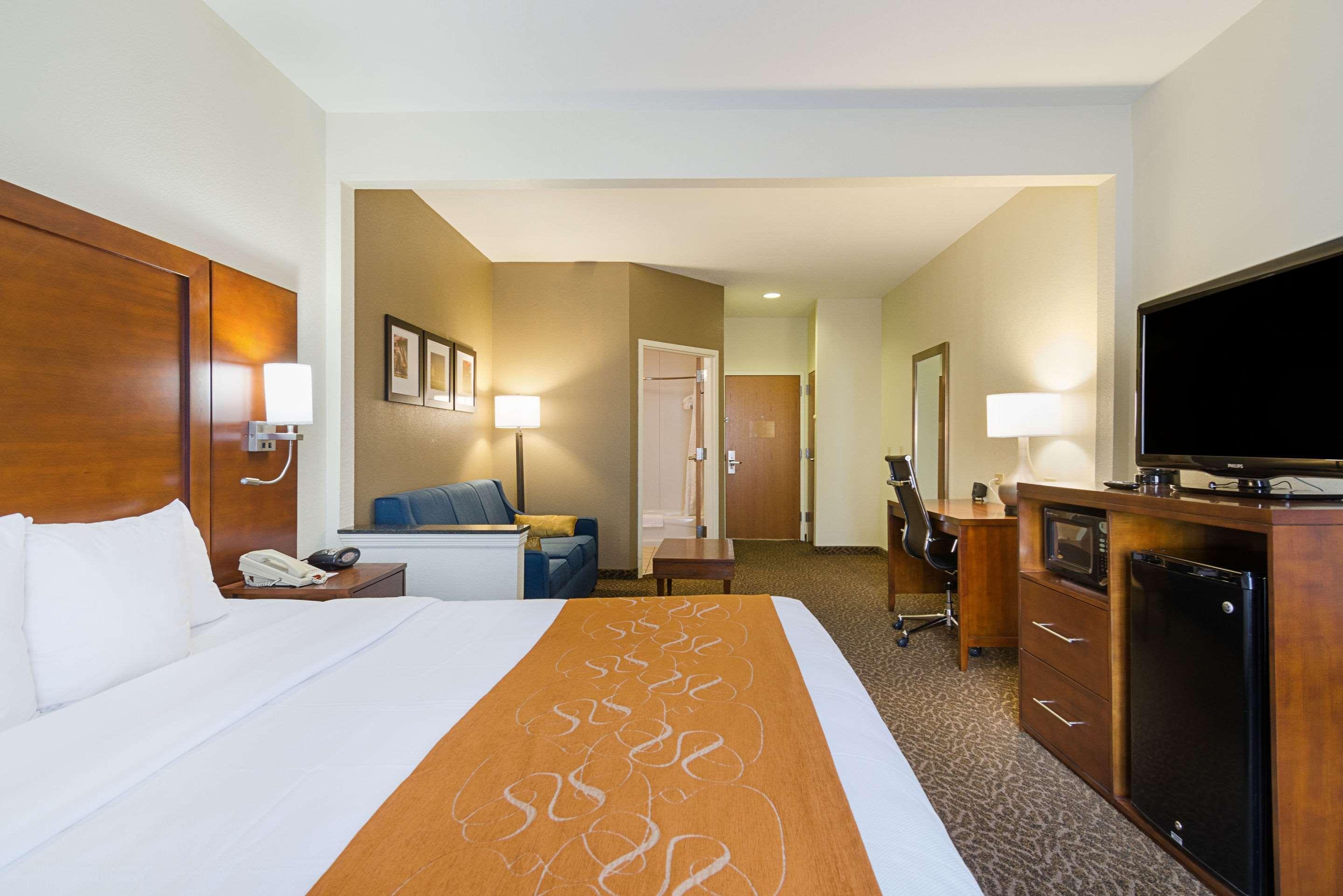 Quality Suites Springdale West I-49 Екстериор снимка