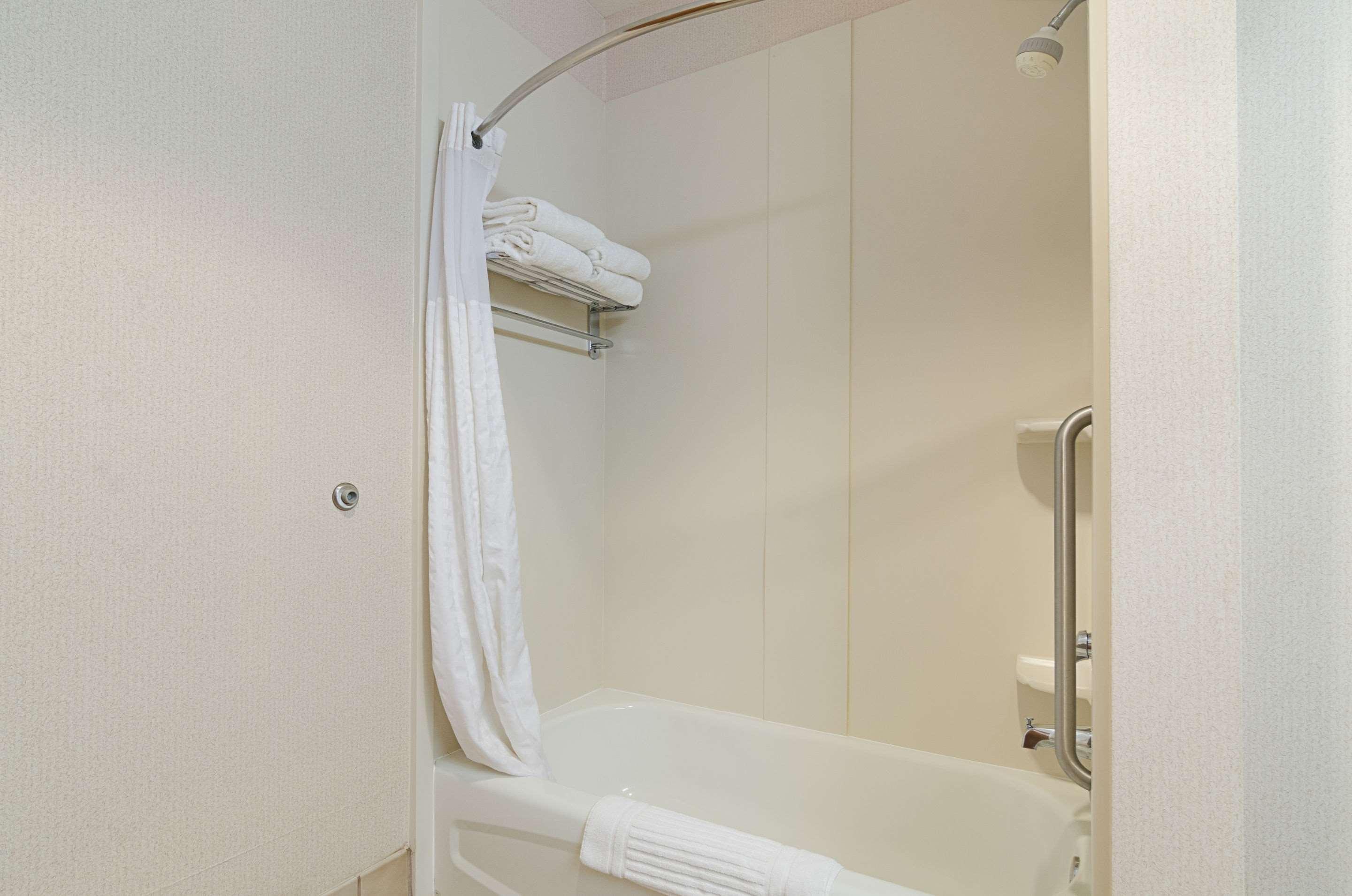 Quality Suites Springdale West I-49 Екстериор снимка
