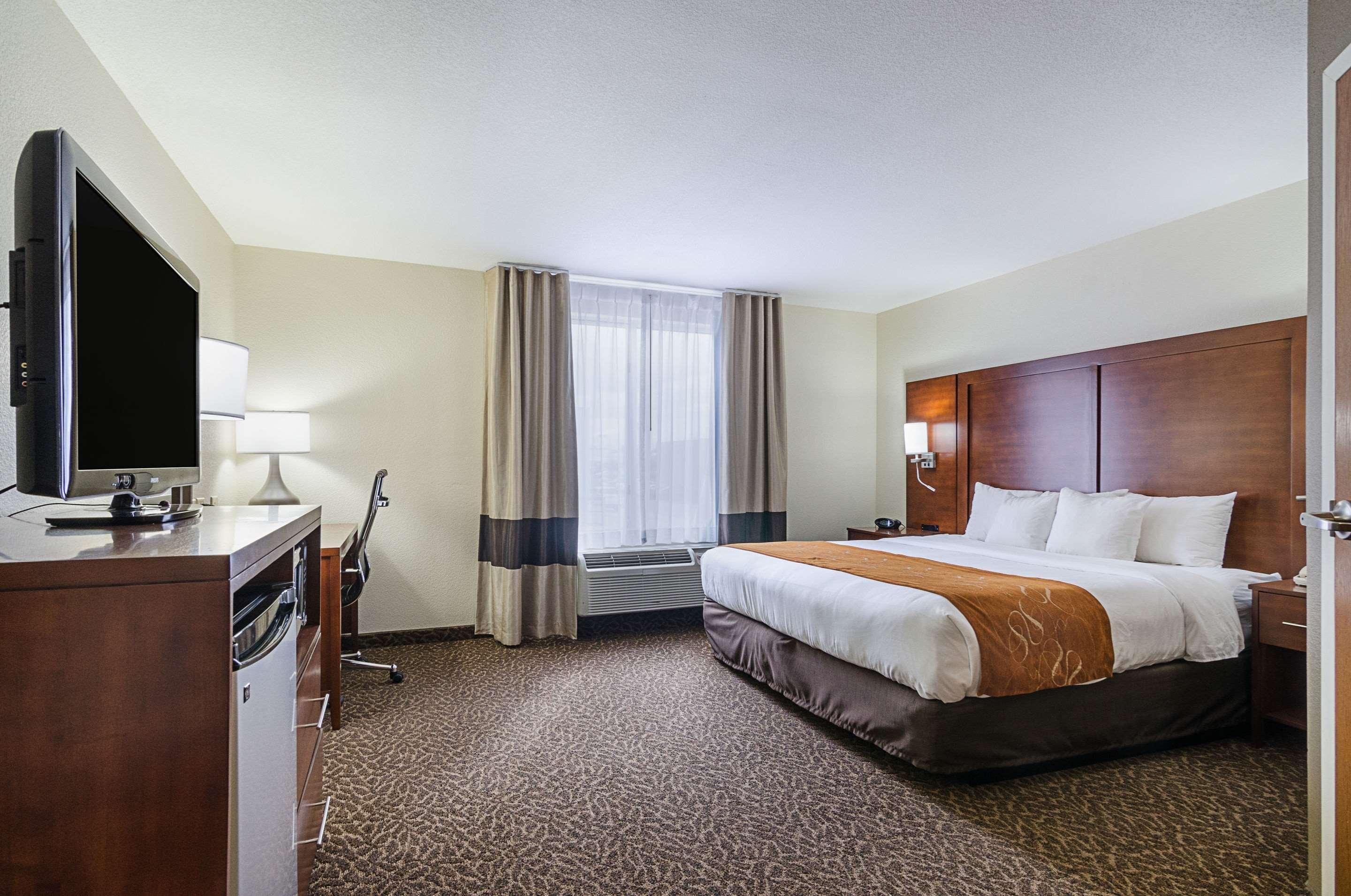 Quality Suites Springdale West I-49 Екстериор снимка