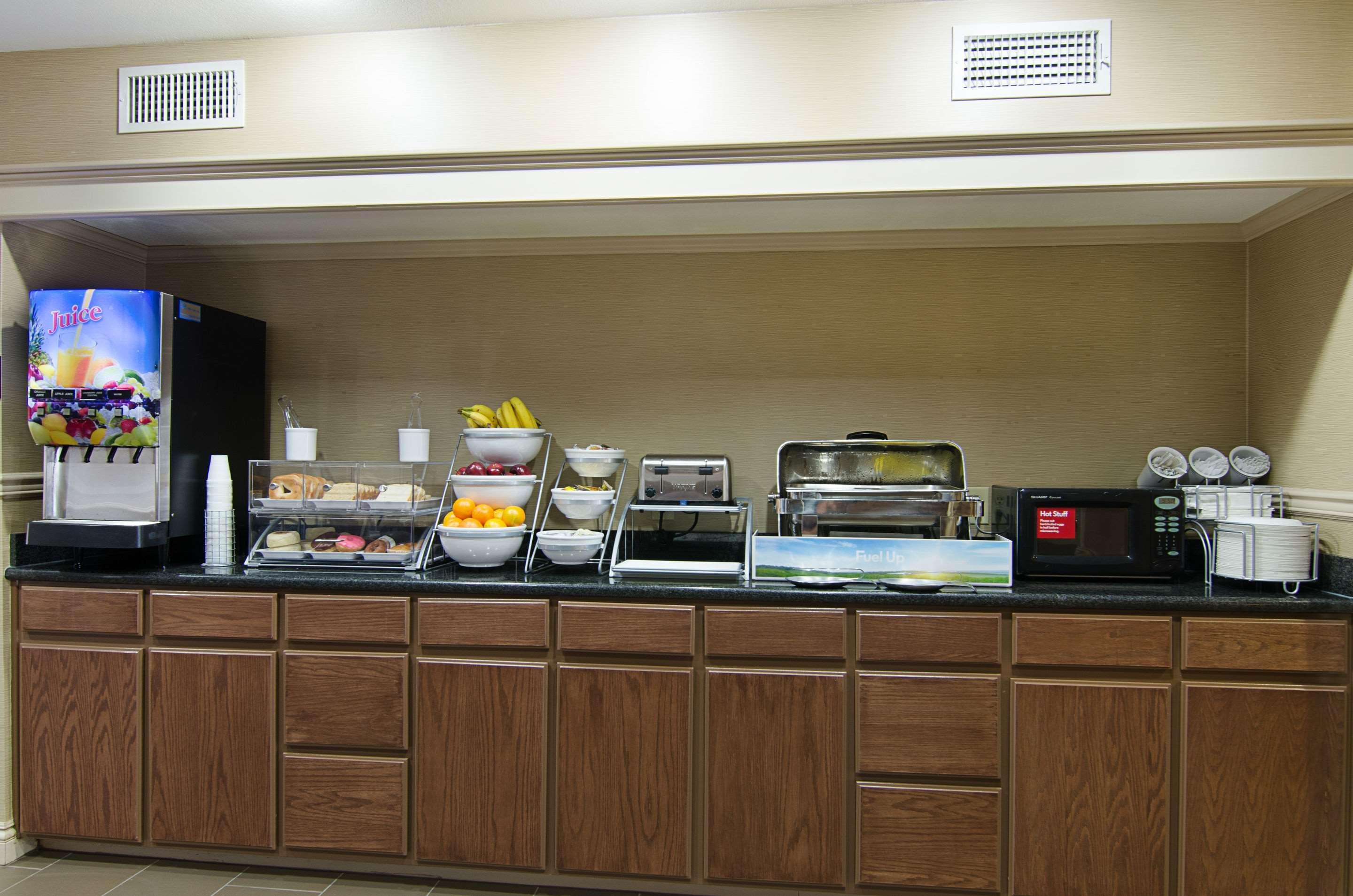 Quality Suites Springdale West I-49 Екстериор снимка